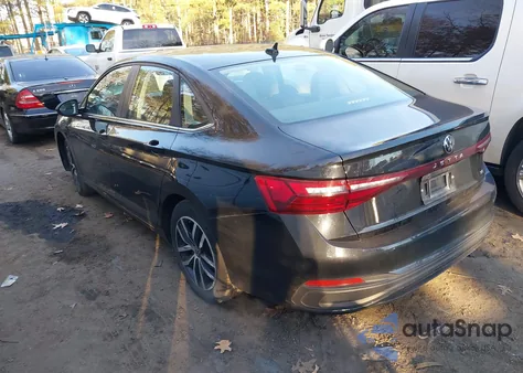 2025 Volkswagen Jetta 1.5T Se from USA, damaged, VIN 3VW7X7BU1SM026641